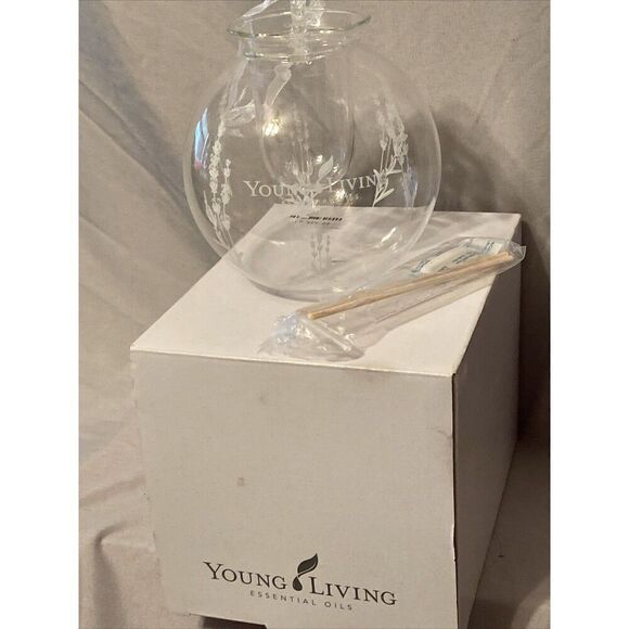 Young Living Essential Oils Christmas Tree  Diffuser Ornament - Picture 4 of 5